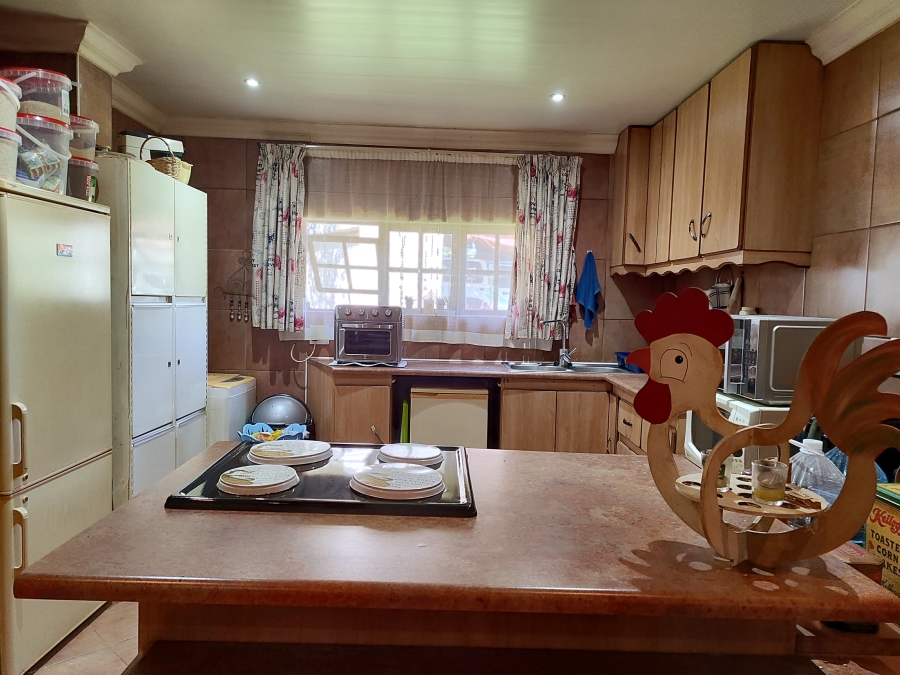 5 Bedroom Property for Sale in Songloed North West